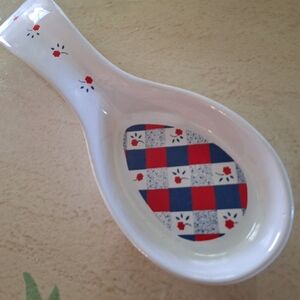 MK pottery spoon rest